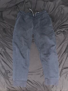 Nike Men's Dark Navy Fleece Joggers